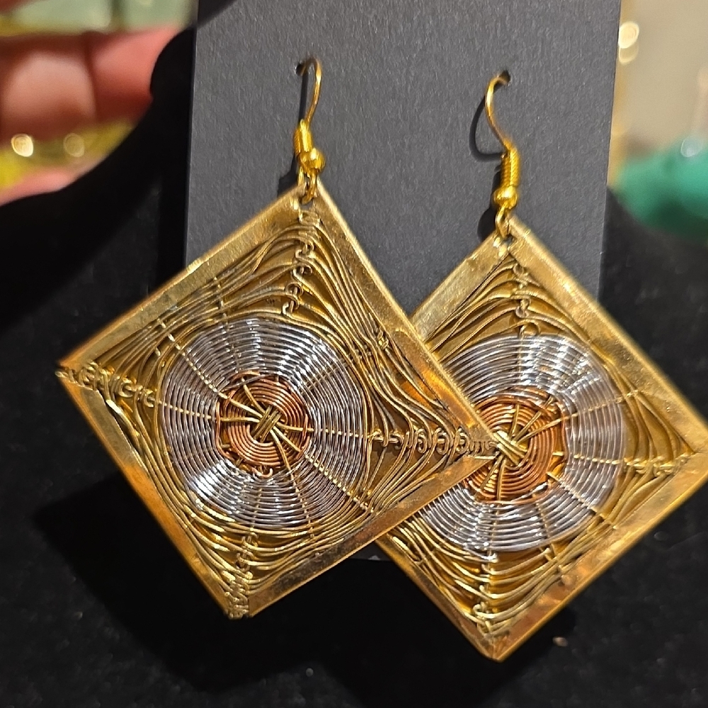 Source Unknown Gold And Silver Square Wirework Da… - image 1